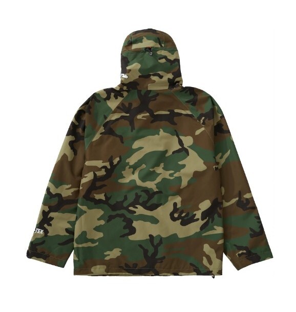 SUPREME x The Smurfs GORE-TEX Shell Jacket Woodland Camo SUPREME x The Smurfs GORE-TEX Shell Jacket Woodland Camo
