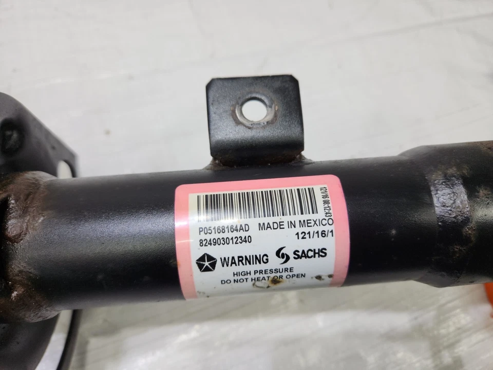 14-17 Jeep Patriot Shock Strut Absorber Front Right Passenger Side 05168164AD Foto 4 de 4