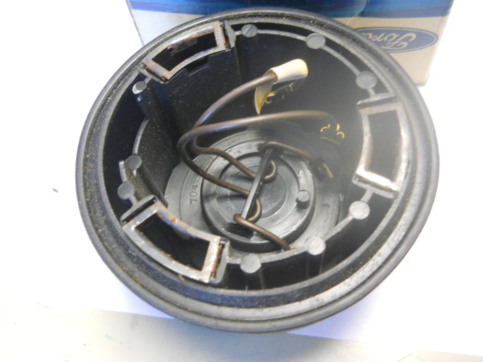 Ford Maverick 1973 centro del volante nuevo de lote Foto 2 de 2