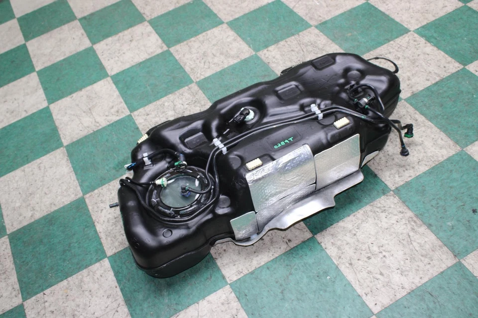 19-25 XT4 OE FWD 2.0L Engine Motor Gasoline Gas Fuel Storage Reservoir Tank - Image 3 of 4