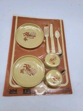 N13 Vtg Holly Hobbie Sunbonnet Sue Metal Kitchen Set Cups Plates Bowl Utensils