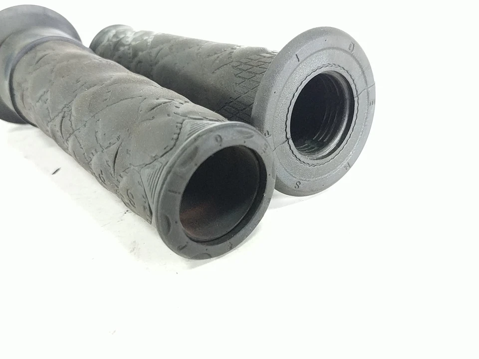 01-05 Yamaha FZ1 tubo de acelerador y empuñaduras Foto 2 de 4