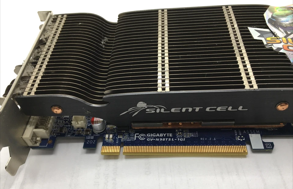 GIGABYTE GV-N98TSL-1GI GeForce 9800 GT 1GB Silent Cell PCI Express Video Card - Image 4 of 4