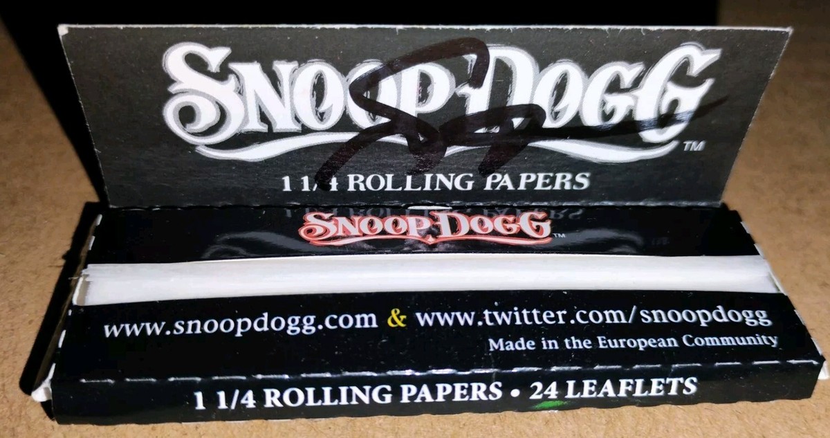 SNOOP DOGG LA ICON HIP HOP LEGEND SIGNED AUTOGRAPHED SNOOP ROLLING