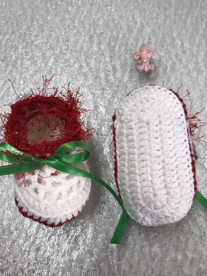 Botines Bebé Crochet Recién Nacido Calcetines Regalo Botines 0-6 Meses Color Blanco Rojo Verde Foto 4 de 4