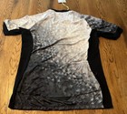Foto 6 di 8