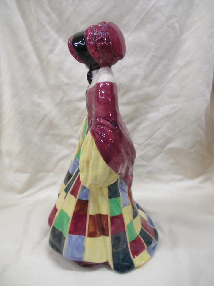 Royal Doulton Early Figurine - The Parson's Daughter HN564 - 10inch High - Image 4 of 4