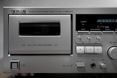 TEAC W-890R MKⅡ Wカセットデッキ W-890R | 製品トップ | TEAC - プレミアムオーディオ