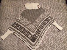 Alpaca blend poncho made in Ecuador one size llama