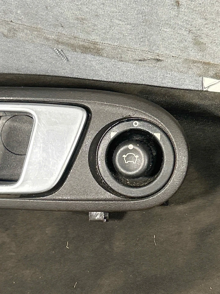 Fits 2014 Ford Fiesta, Inside Front Left Door Handle, OEM:AE83A22601A Foto 2 de 4