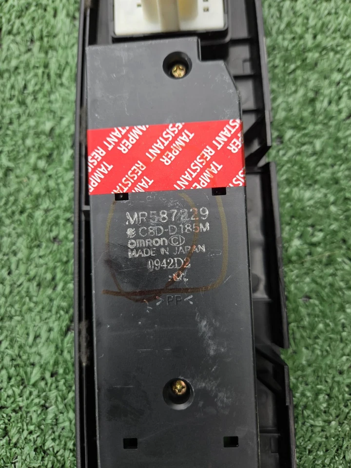 2004 05 2006 Mitsubishi Endeavor Master Power Window Switch Driver Left Door OEM - Image 4 of 4