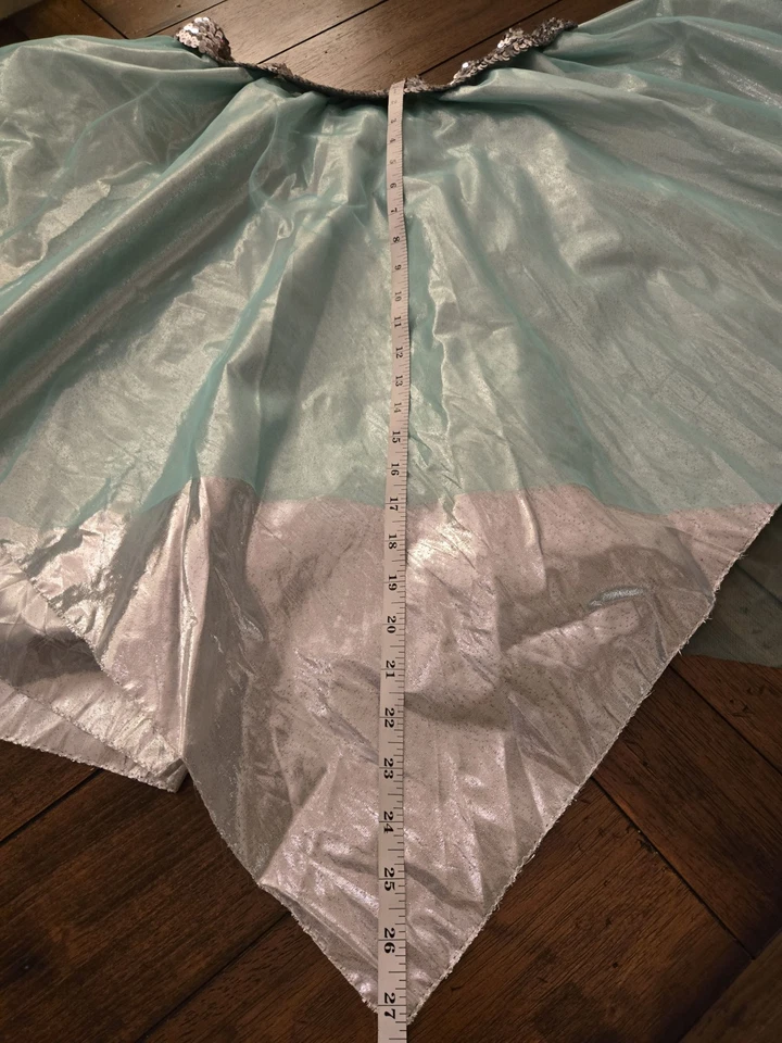 Falda de disfraz hecha a mano de lentejuelas metálicas Foto 3 de 4