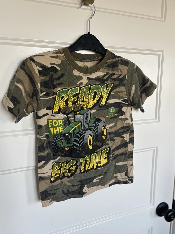 John Deere 100% Cotton Tractor Camo Tractor TShirt Boys’ Medium 5/6 - Image 2 of 4