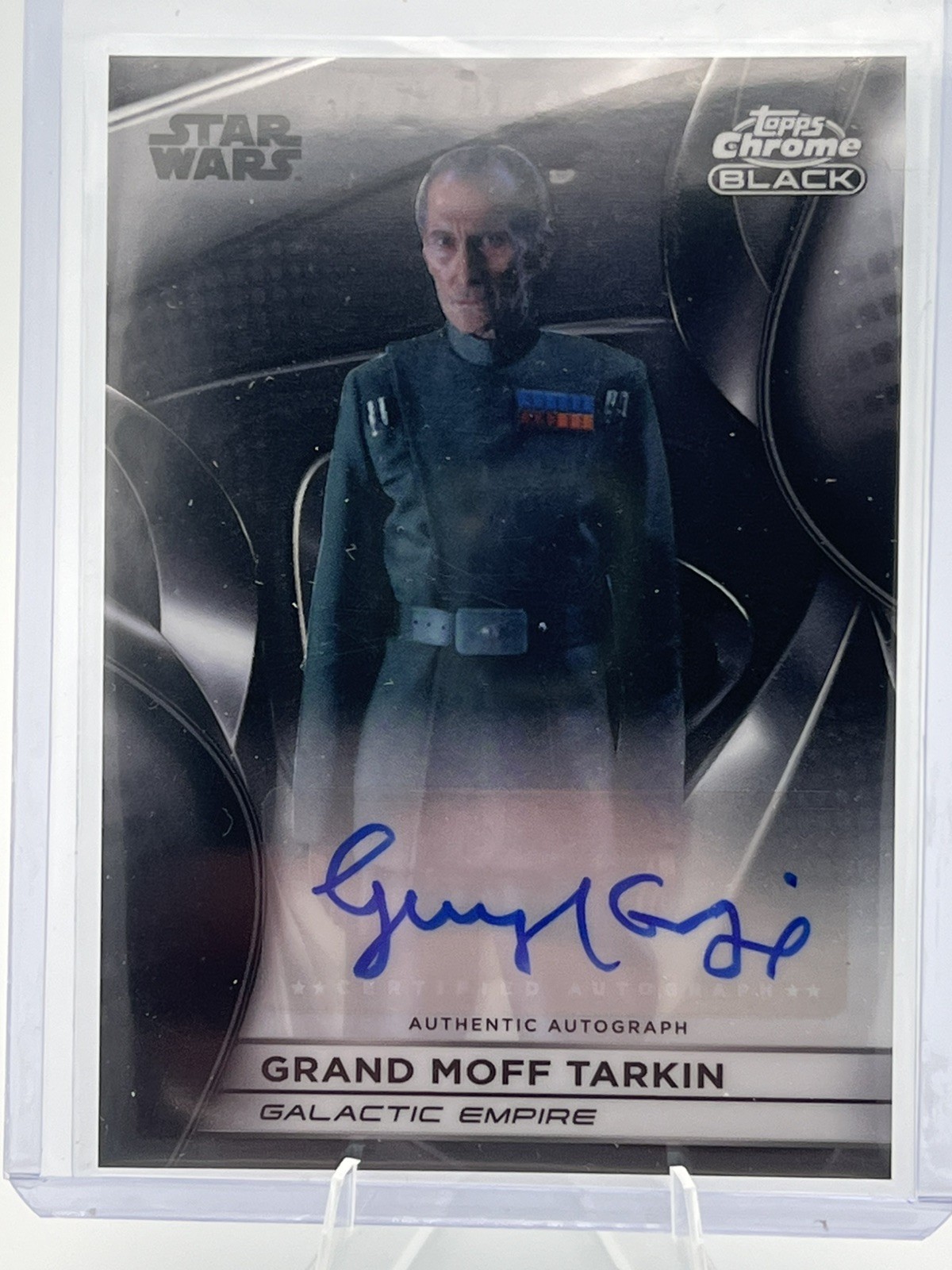 2025 Topps Chrome Black Smugglers Outpost Auto Guy Henry Grand Moff Tarkin Cb-Gh