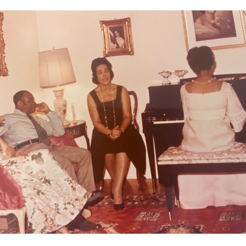 Vintage Kodak photos - Lot of 2 - African American - Home recital - 1972 - Picture 3 of 12