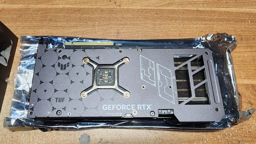 ASUS GeForce RTX 4070 Ti 12GB GDDR6 Graphics Card TUF-RTX4070-012G-GAMING - Photo 4/7