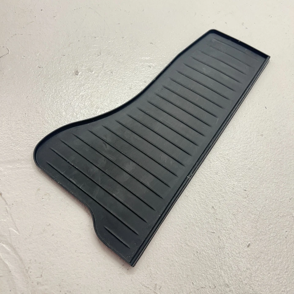 BMW M240xi F23 2018-2021 tablero almacenamiento guantera compartimento inserto de goma OEM Foto 2 de 4