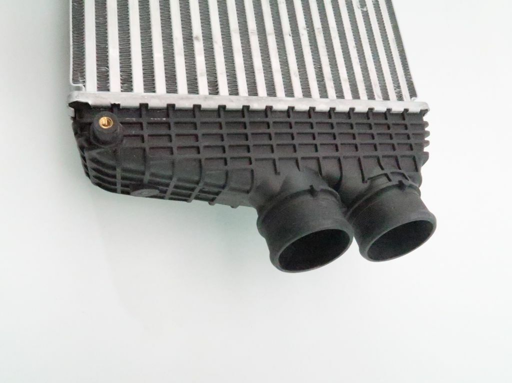 Maserati Ghibli Quattroporte Levante right intercooler #840