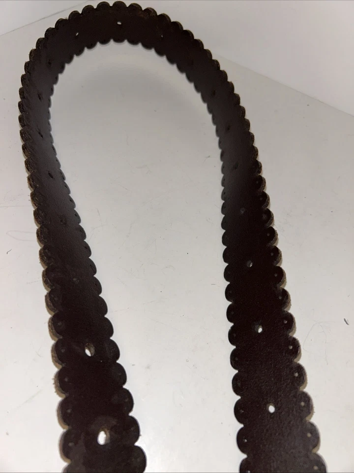 Old Navy Floral Perforated Brown Italian Leather Belt Adjustable Women's Sz.S - Image 3 of 4