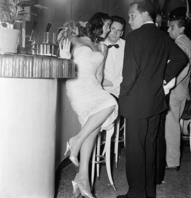 Venice Film Festival 1956 Italian actress Elsa Martinelli Old Photo 1