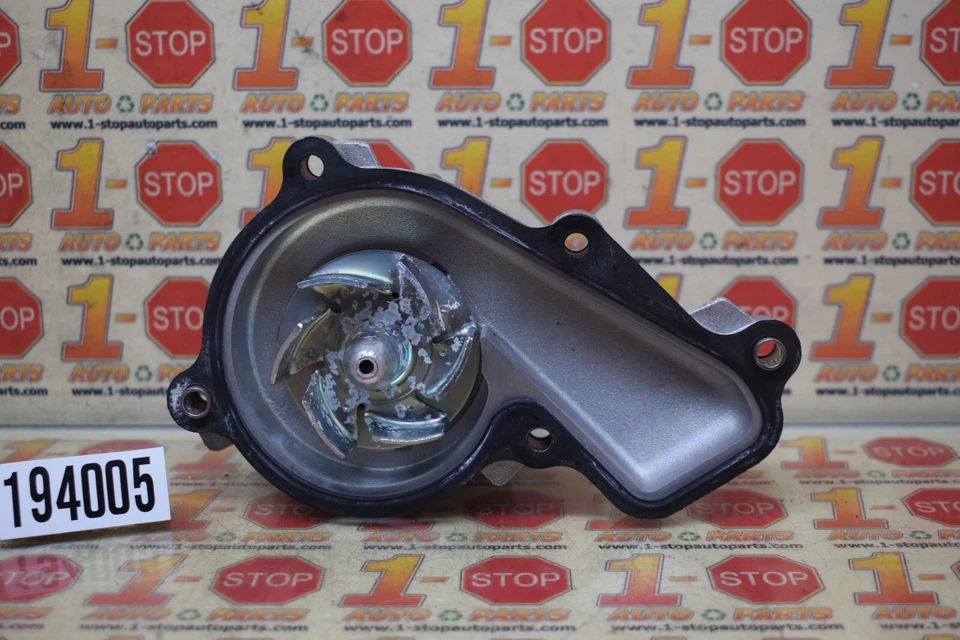 Conjunto de bomba de refrigerante de agua KIA SOUL 2012-2022 2,0 L 25100-2E000 OEM Foto 2 de 4