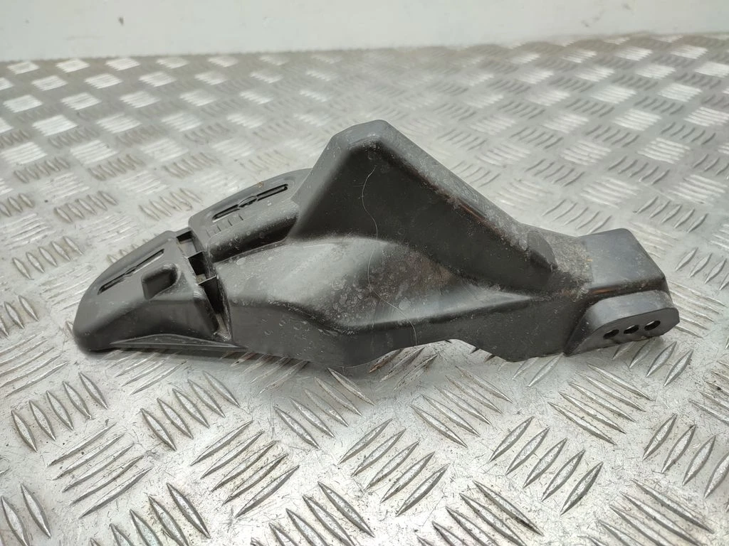 Peugeot 2008 II 2021 Right fender mounting bracket 9825559780 