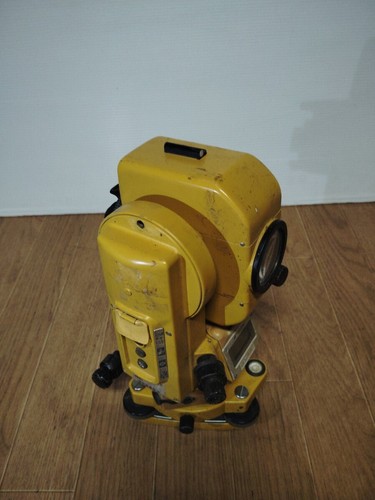 TOPCON GTS-320F Total Station Survey Used Free Shipping from Japan - Picture 7 of 7