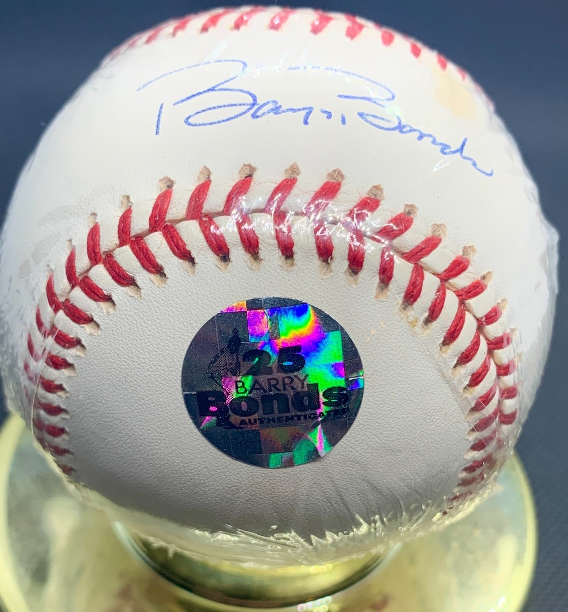 Barry Bonds Autographed Baseball with COA and Authenticated 25