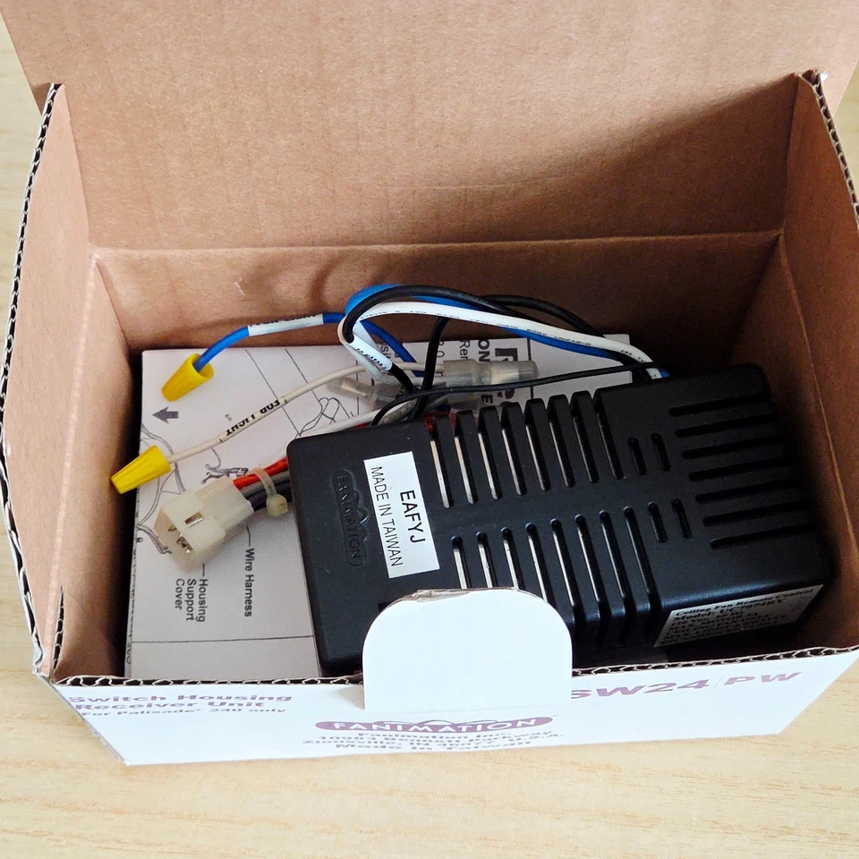 FANIMATION SW24PW PALLISADE RECEPTOR DE PELTRE Y TAPA DE TAZA SOLAMENTE (SIN TAZA) NUEVO EN CAJA Foto 2 de 3