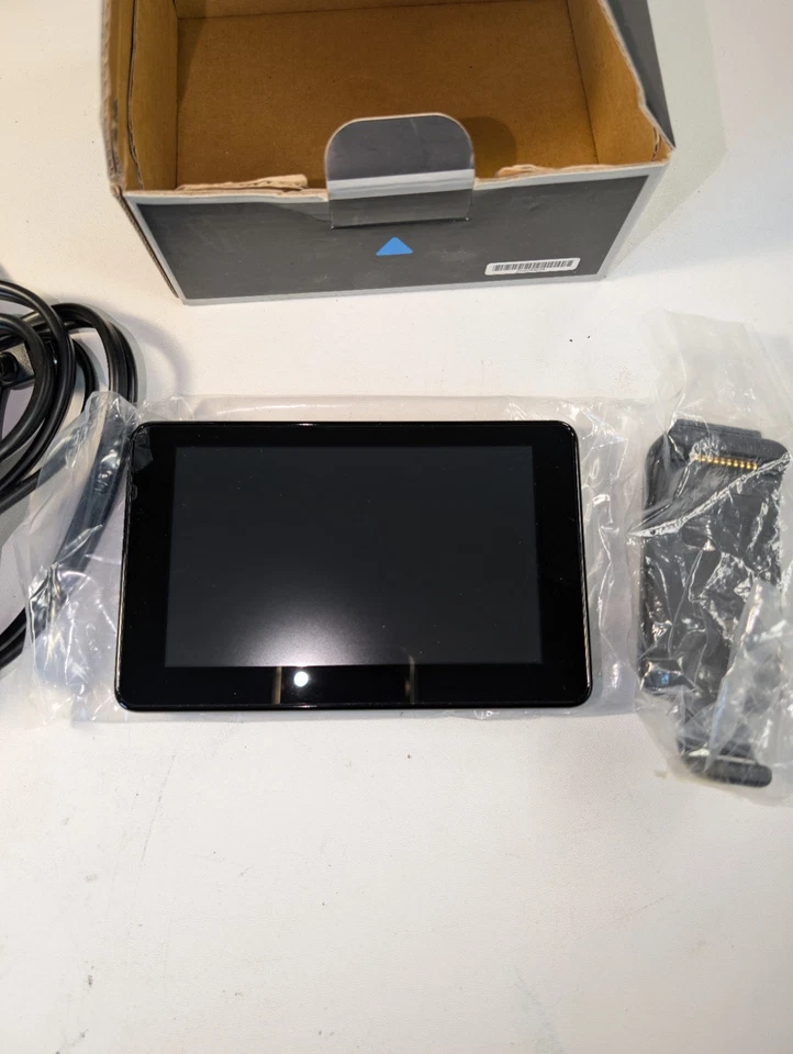 Garmin Nüvi 3590 LMT GPS 5" Portable Bluetooth Navigator Free Map/Traffic - Image 3 of 4