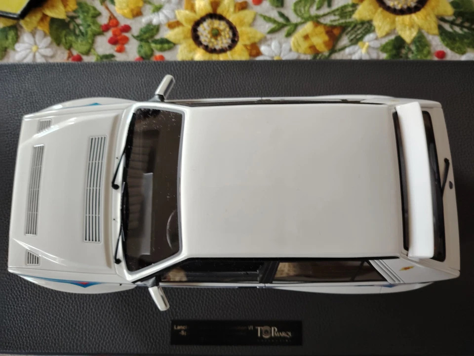 LANCIA DELTA INTEGRALE EVOLUTION MARTINI  VI  TOP MARQUES 1/12 - Immagine 3 di 4