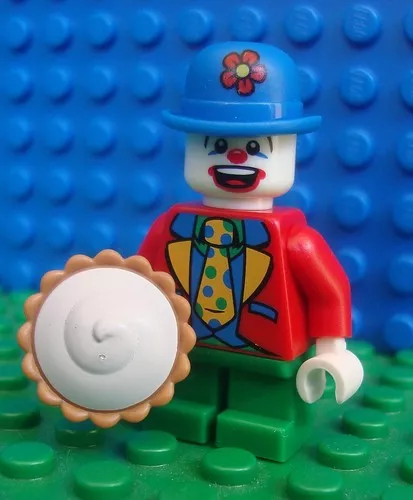 Lego Clown with Pie minifig Circus City Town 8805 Minifigures