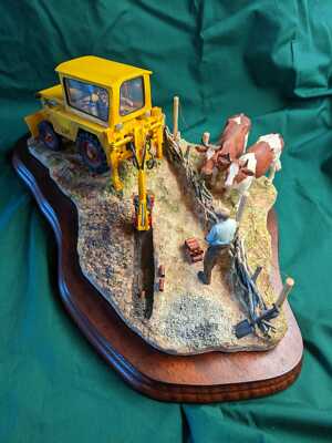 Bordüre Fine Art, handgefertigtes Sammlerstück, ''Laying The Clays''.