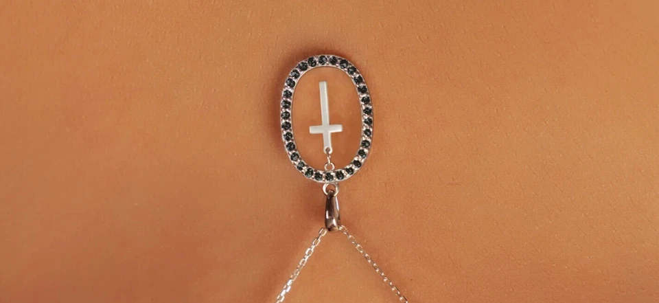 Colgante Cruz Zafiro Azul Simulado Corte Redondo 1.80 Ct Chapado en Oro Amarillo 14k Foto 3 de 4