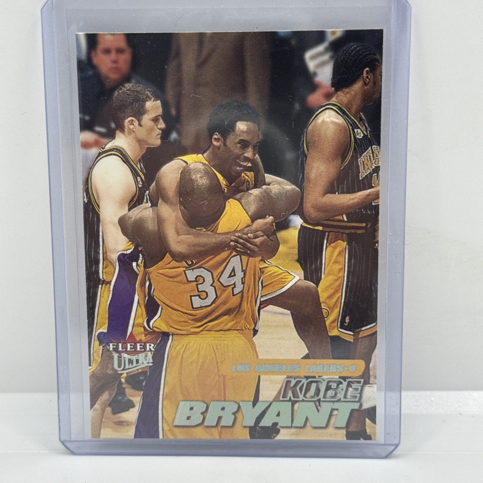 2000-01 Fleer Ultra - Kobe Bryant #10