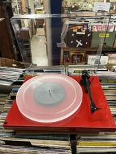 Pro-Ject Debut Carbon RPM3 Turntable with Ortofon 2M Cartridge Gloss Red