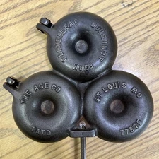 RARE Cast Iron Cloverleaf Doughnut Form Mold The Ace Co. St. Louis MO
