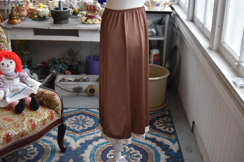 Falda interior vintage años 70 VANITY FAIR marrón nailon medio deslizamiento talla pequeña BF Foto 2 de 4