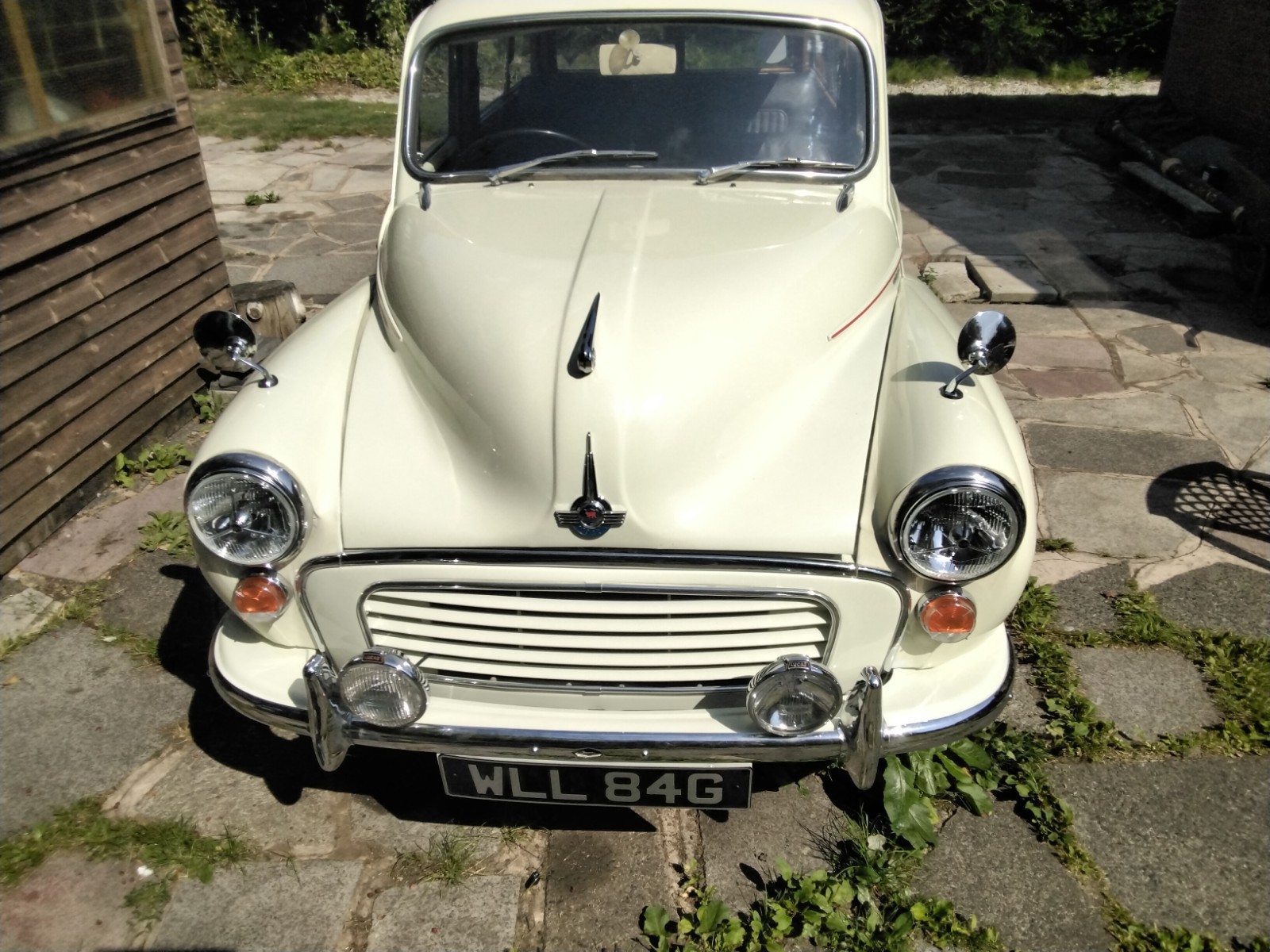 1969 Morris Minor Traveller Snowberry White