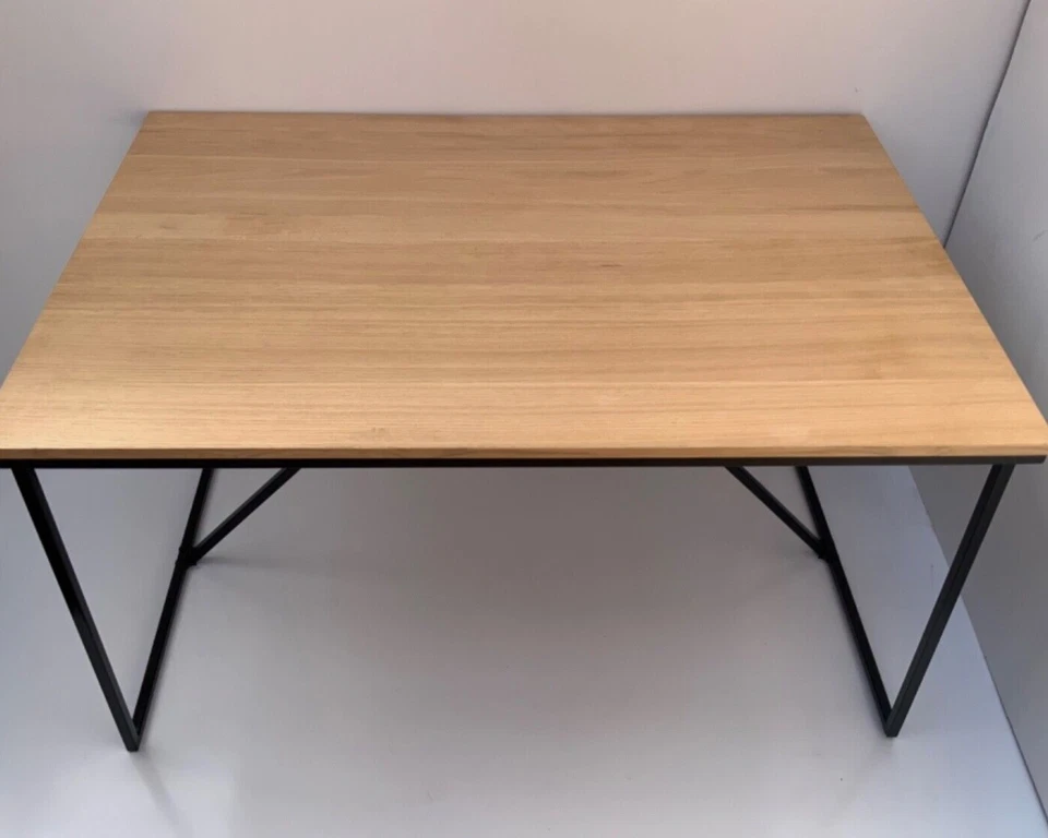 Light Oak Veneered Table Top Dining Table, 6 seats Made com 135cm x 90cm x 75cm - Image 3 of 4