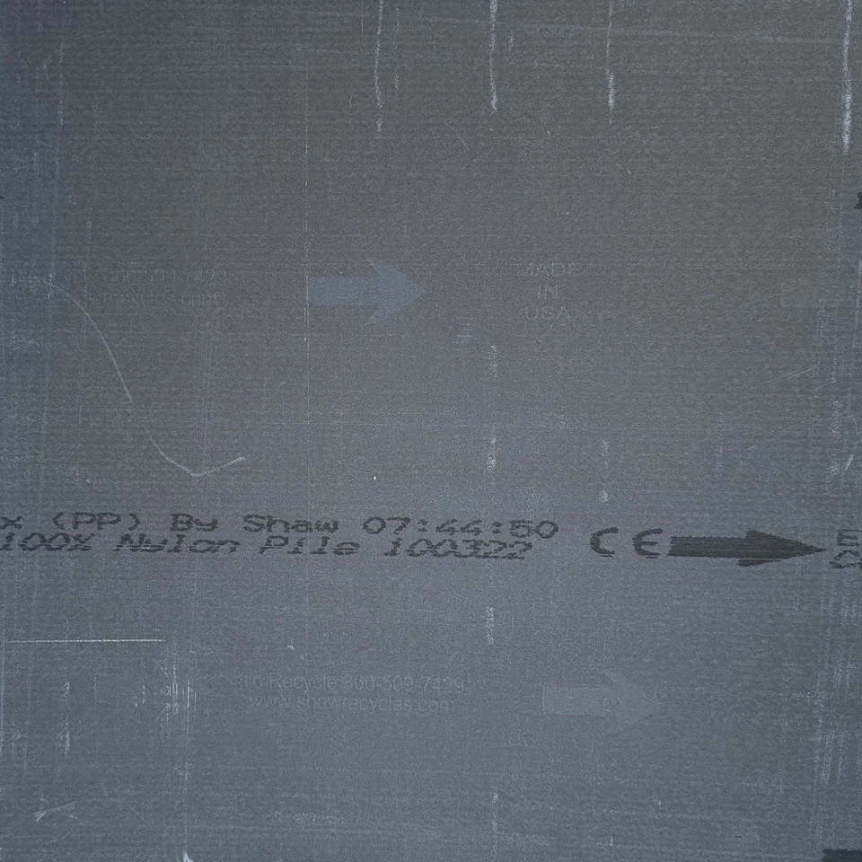 Alfombra azulejo Shaw 00100 BEIGE MÁS CLARO. 48 pies cuadrados/estuche Foto 3 de 3