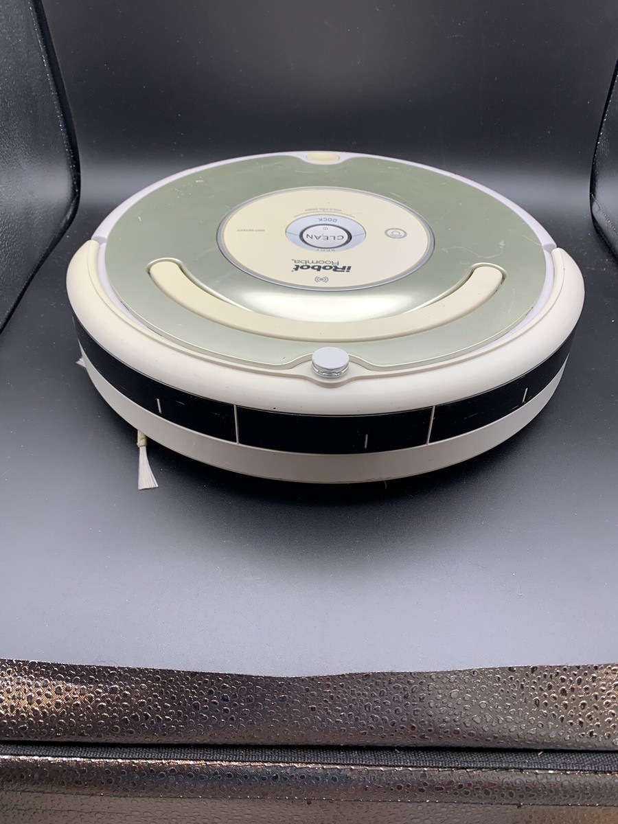 iRobot Roomba 500 Robotic Vacuum Cleaner For Parts Or Repair