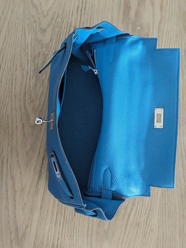 2017 Hermès Kelly Blue Leather Handbag 32 Authentic  - Picture 8 of 14