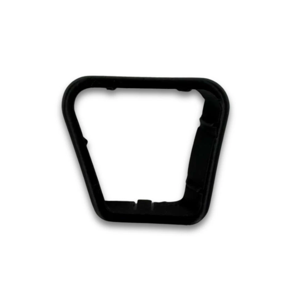 Mercede C126 SEC Seat Belt Giver Cover Left Side | W126 Coupe 81–91 A1266920159 Foto 4 de 4