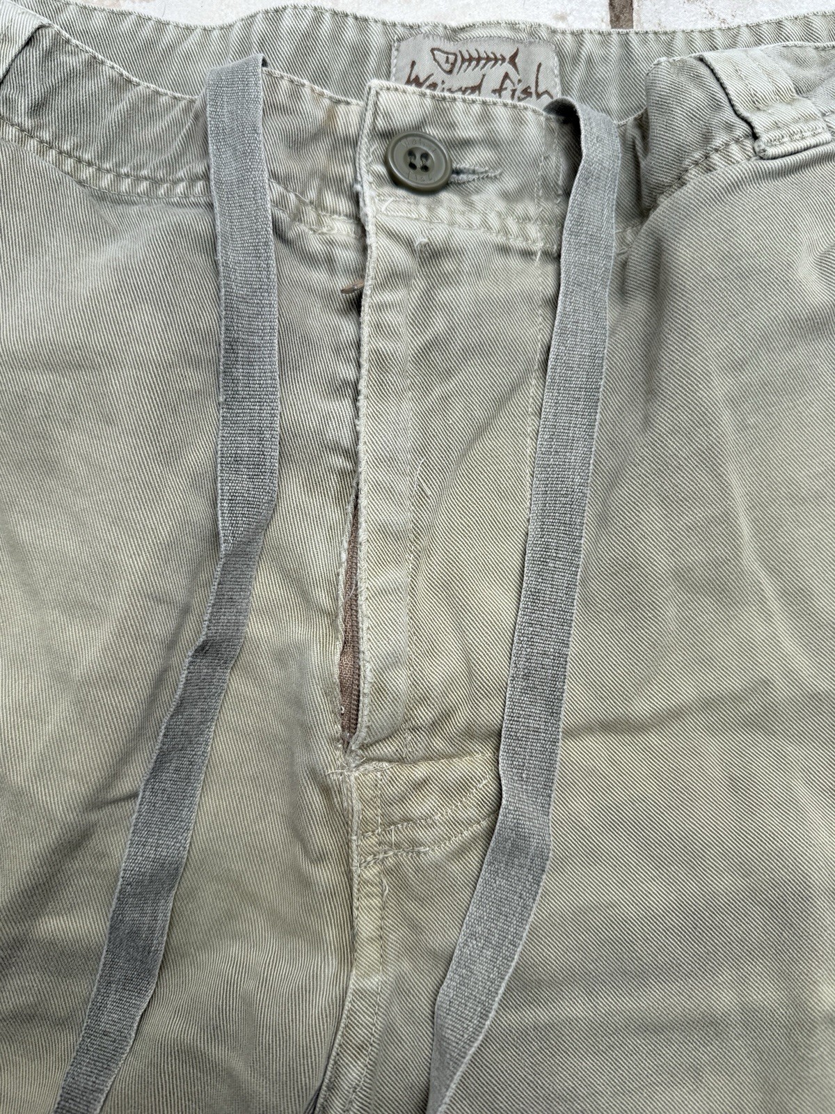 Weird Fish Men's Cargo Shorts Size Medium Khaki Green Pockets image 3