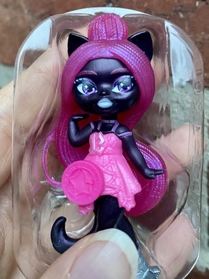 Monster High Puppe 3'' Mini Figur Crystal Ball Potions Catty Noir