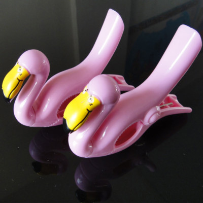 Pair Plastic Sun Lounger Beach Towel Wind Large Clip Sunbed Pegs