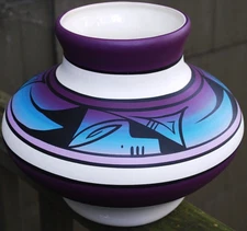 Original Native American NAVAJO Clay Pottery POT Hand Painted Signed BENALLY