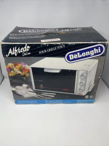 VTG Delonghi Alfredo Oven Bake Broil and Toast White Finish Made in Italy XU21