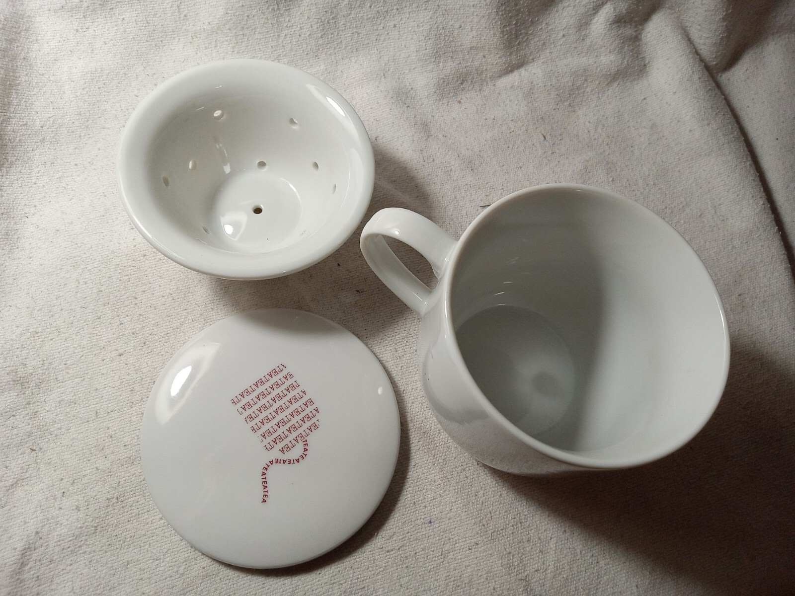 The Toscany Collection Porcelain Mug with Lid Coaster Strainer (769)